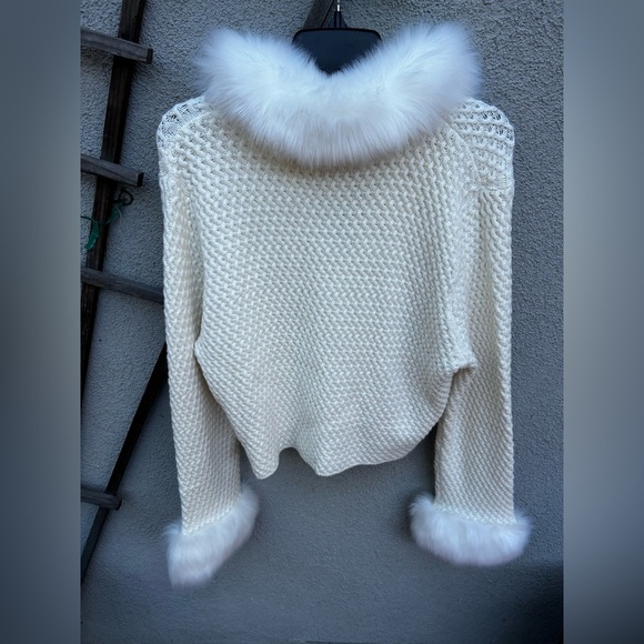 Show Me Your MuMu Zermatt Zip Up White Pebble Knit with Faux Fur New with Tags! - Picture 11 of 12